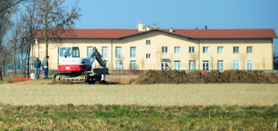 Il furto del gasolio nei pressi della Casa di Riposo di Certosa di Pavia